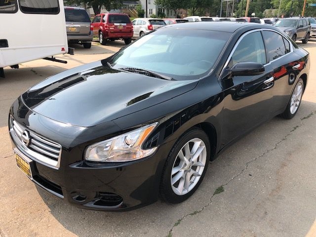 Nissan Maxima  2012