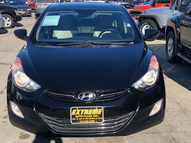 Hyundai Elantra  2011