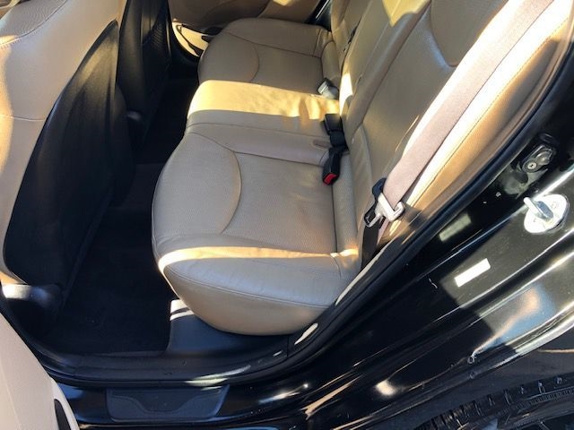 Hyundai Elantra  2011