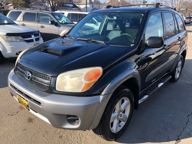 Toyota RAV4  2004