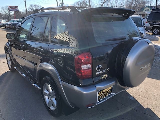 Toyota RAV4  2004