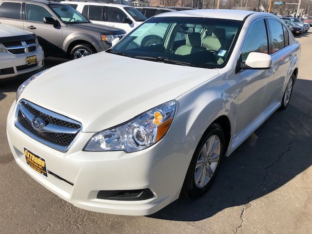 Subaru Legacy  2011