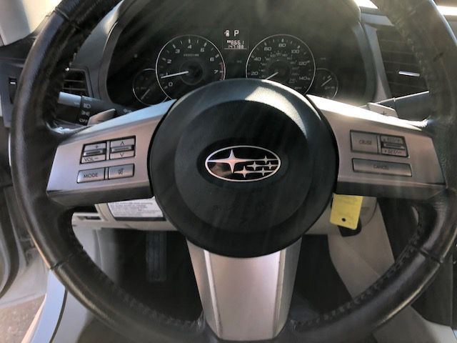 Subaru Legacy  2011