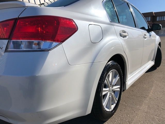 Subaru Legacy  2011