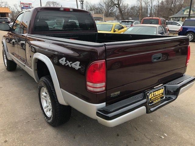Dodge Dakota  2004