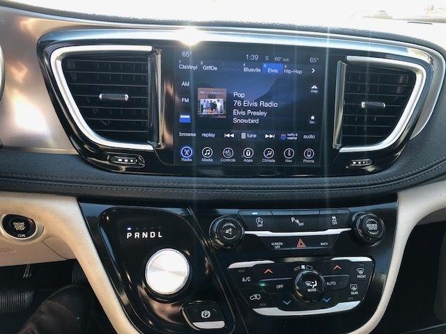 Chrysler Pacifica  2017