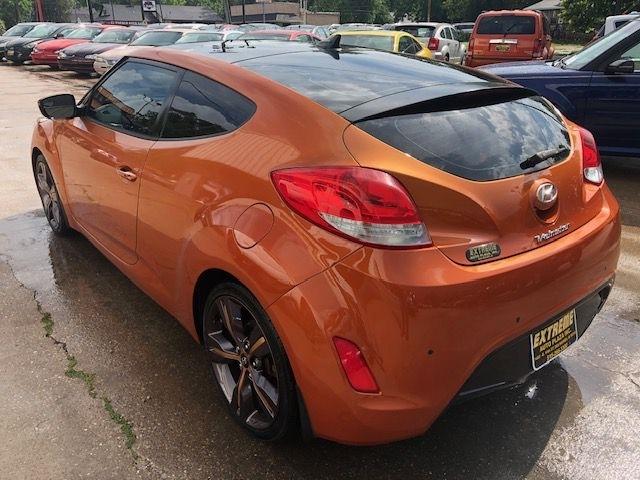 Hyundai Veloster  2015