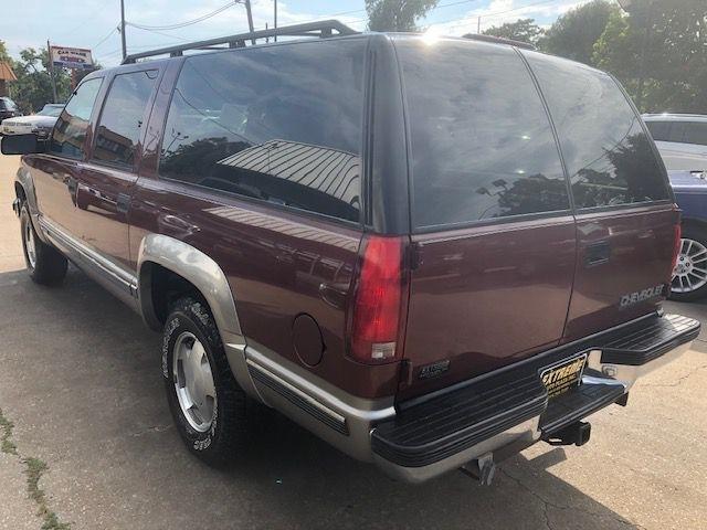 Chevrolet Suburban  1998