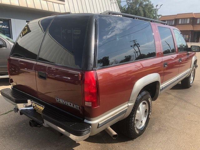 Chevrolet Suburban  1998