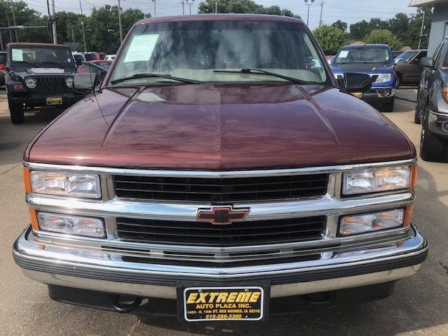 Chevrolet Suburban  1998
