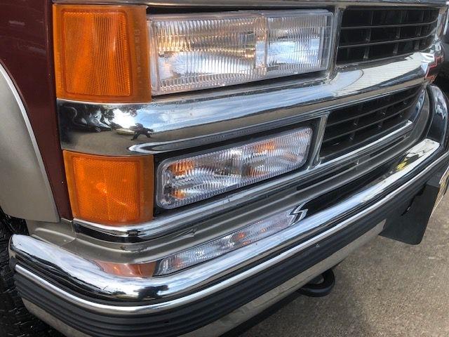 Chevrolet Suburban  1998