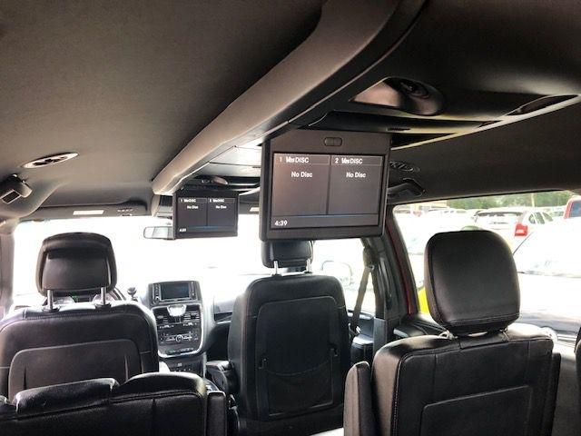 Chrysler Town & Country  2014