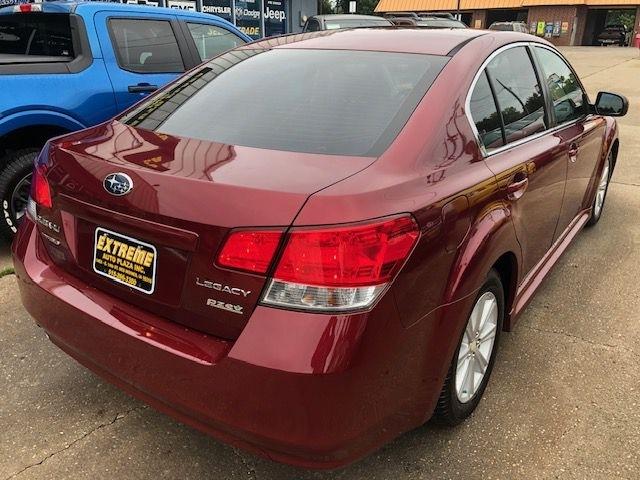 Subaru Legacy  2011