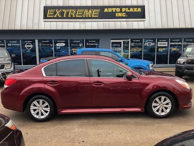 Subaru Legacy  2011