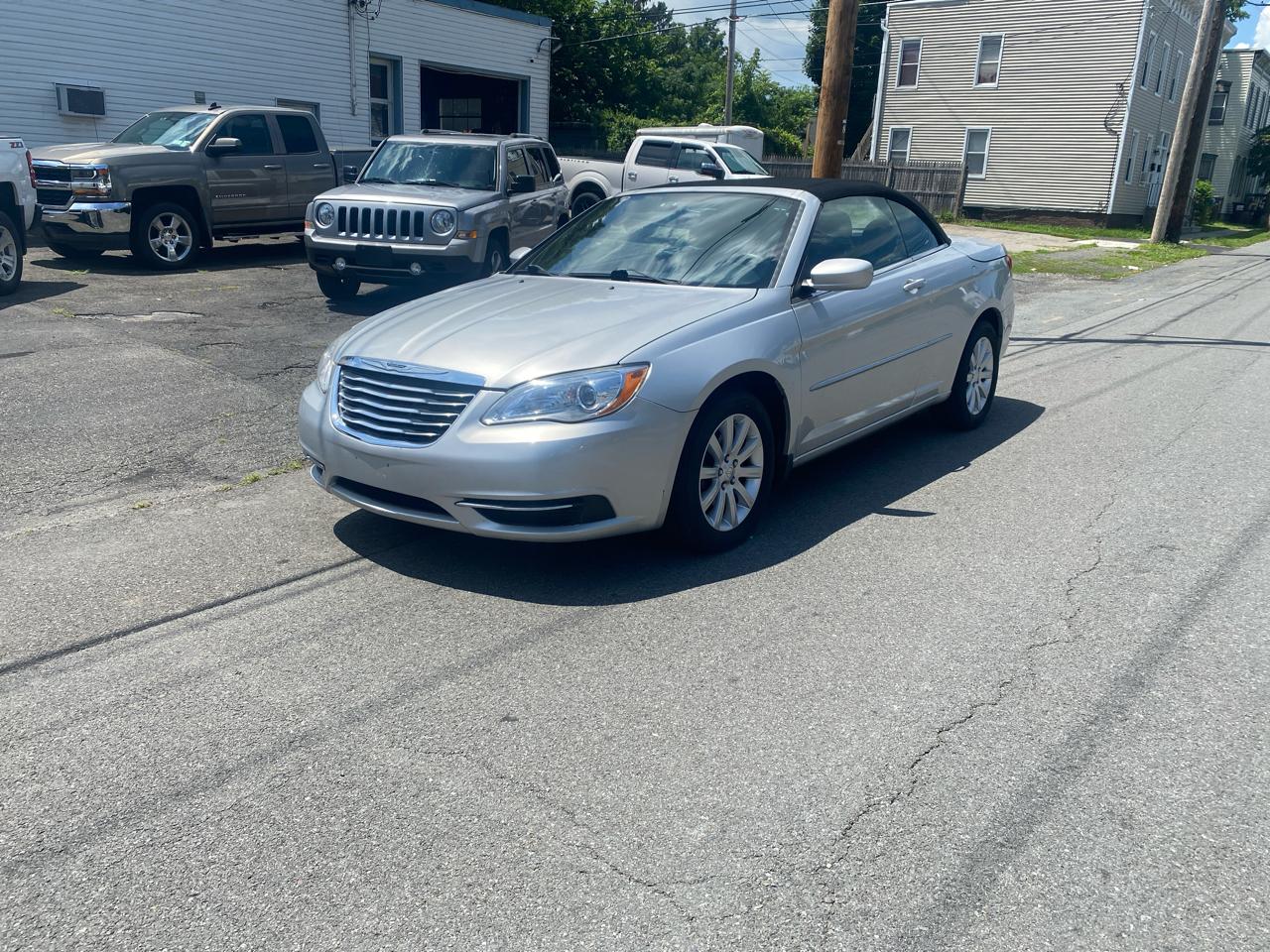 Chrysler 200 Touring Convertible 2011