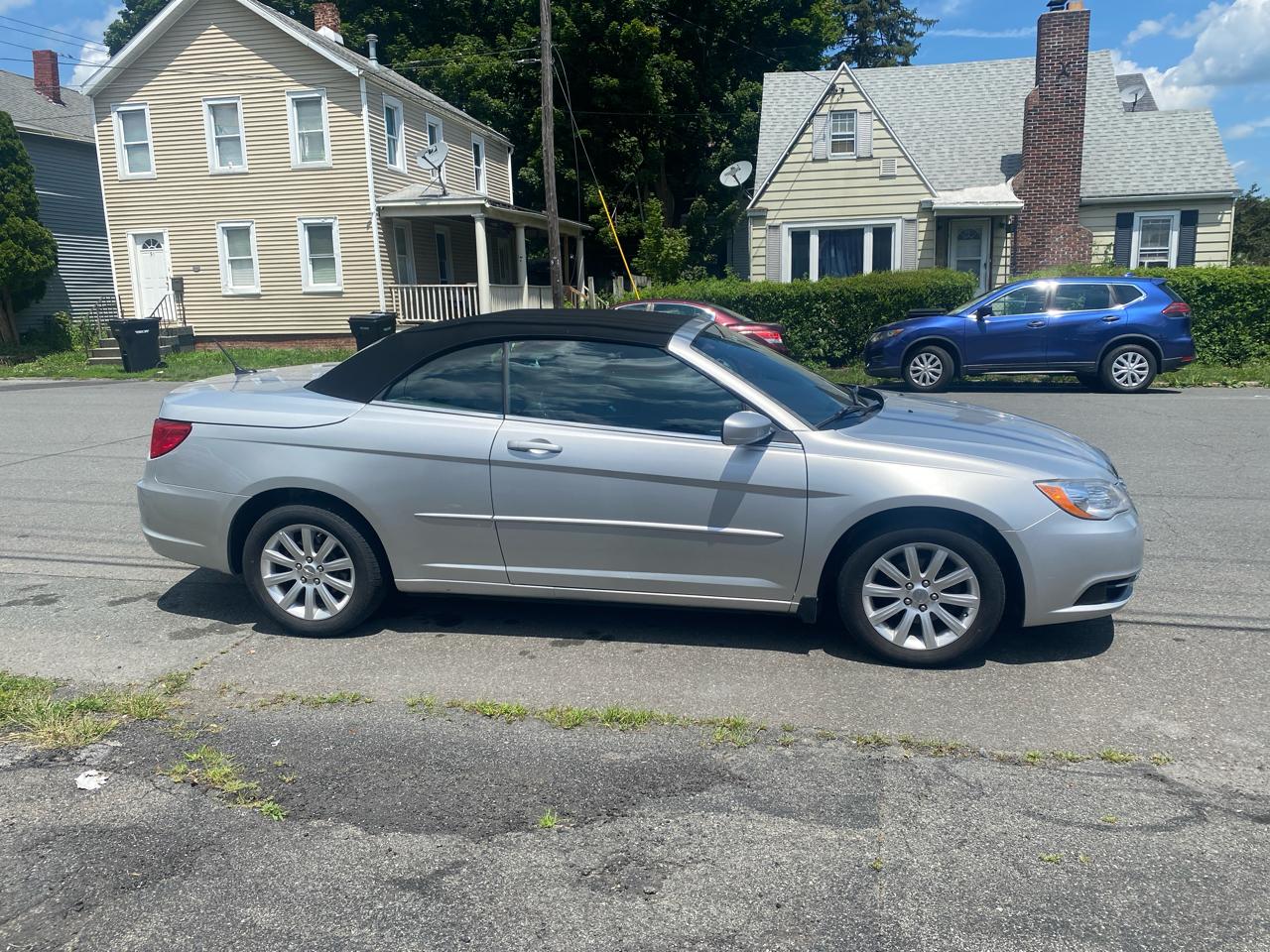 Chrysler 200 Touring Convertible 2011