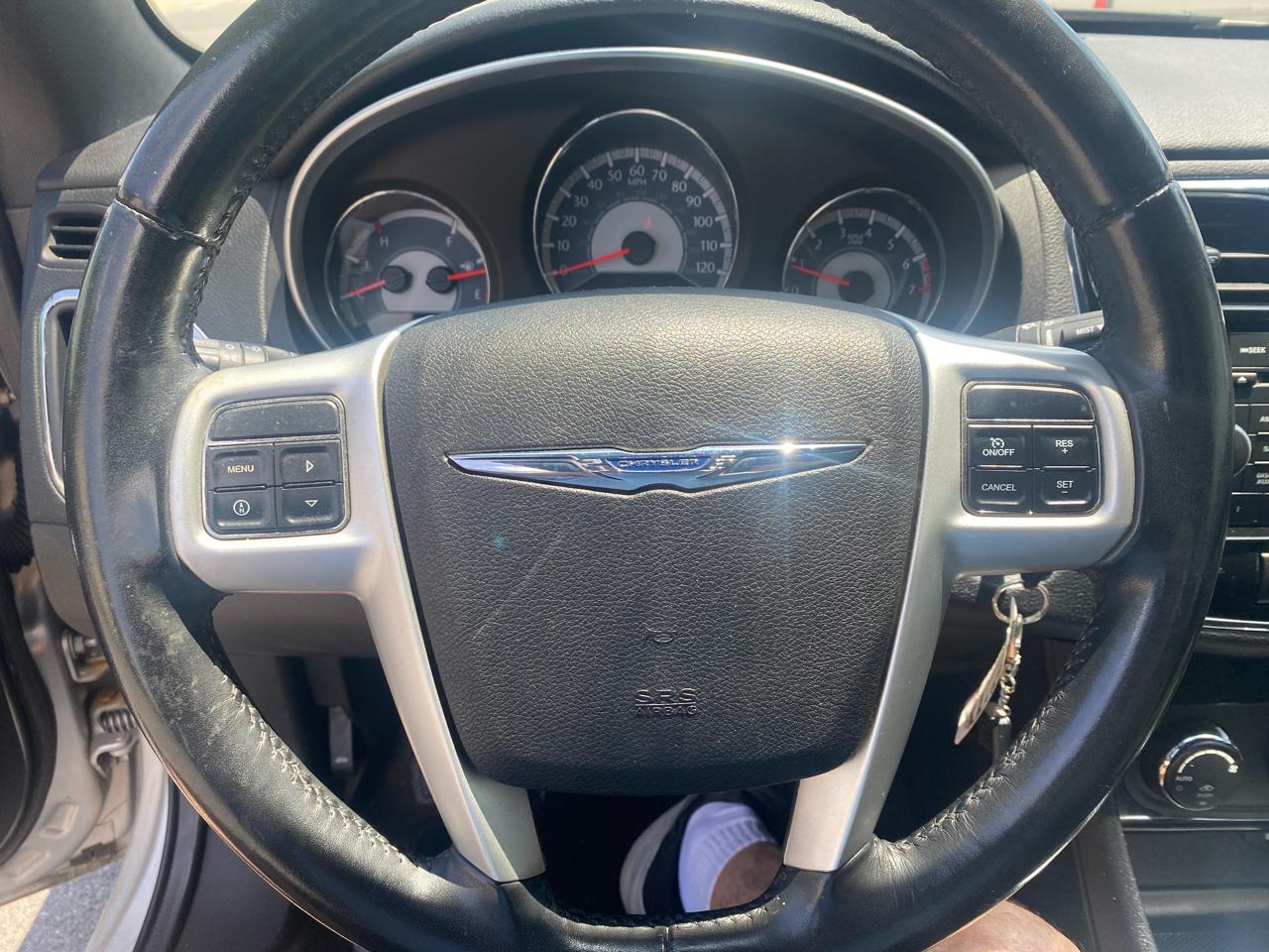 Chrysler 200 Touring Convertible 2011