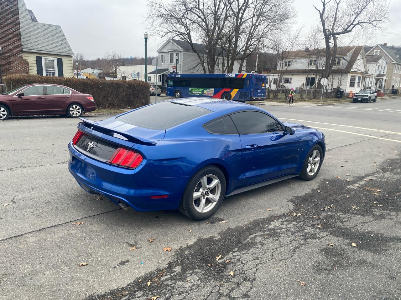 Ford Mustang V6 Coupe 2017