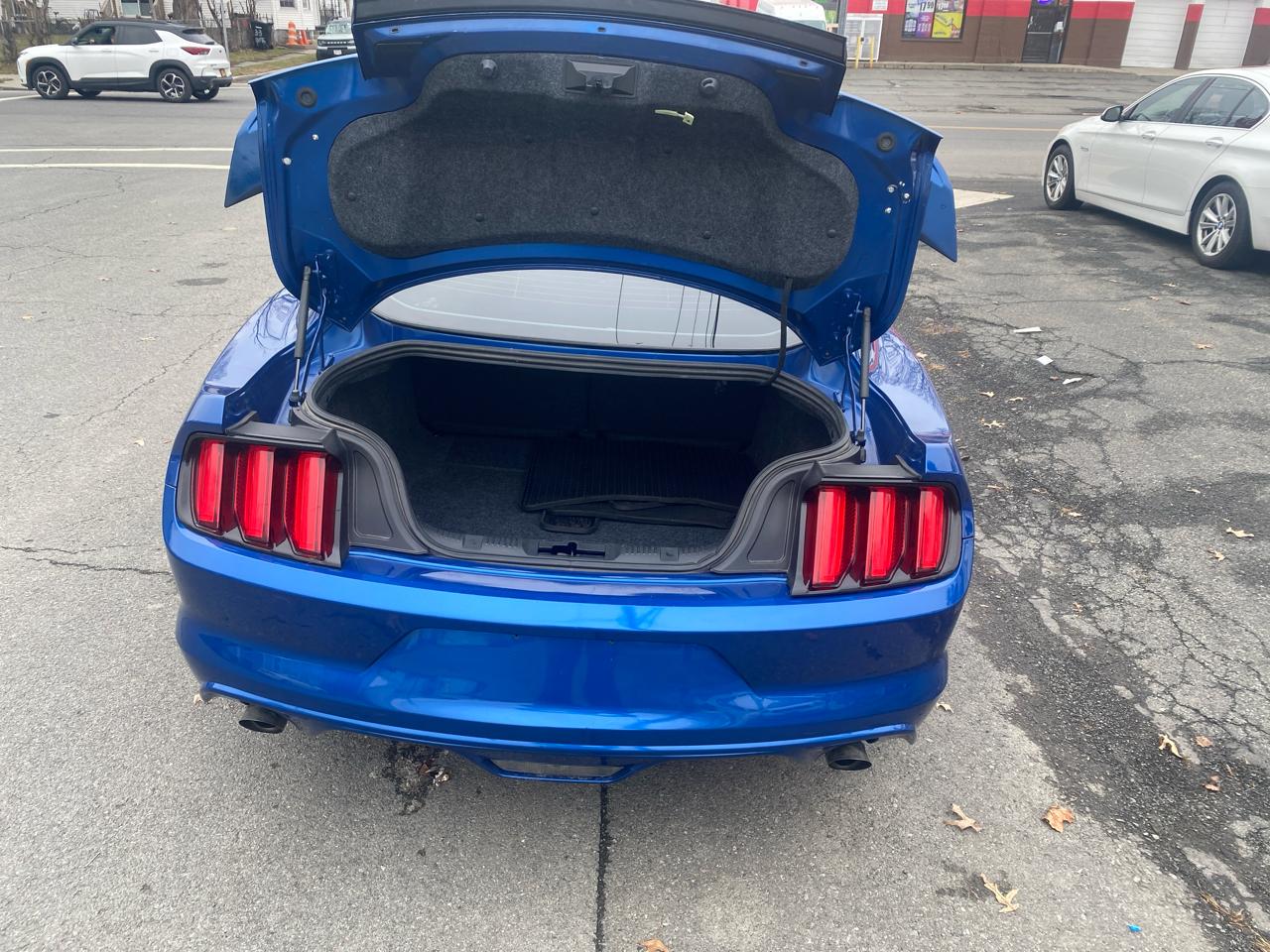 Ford Mustang V6 Coupe 2017