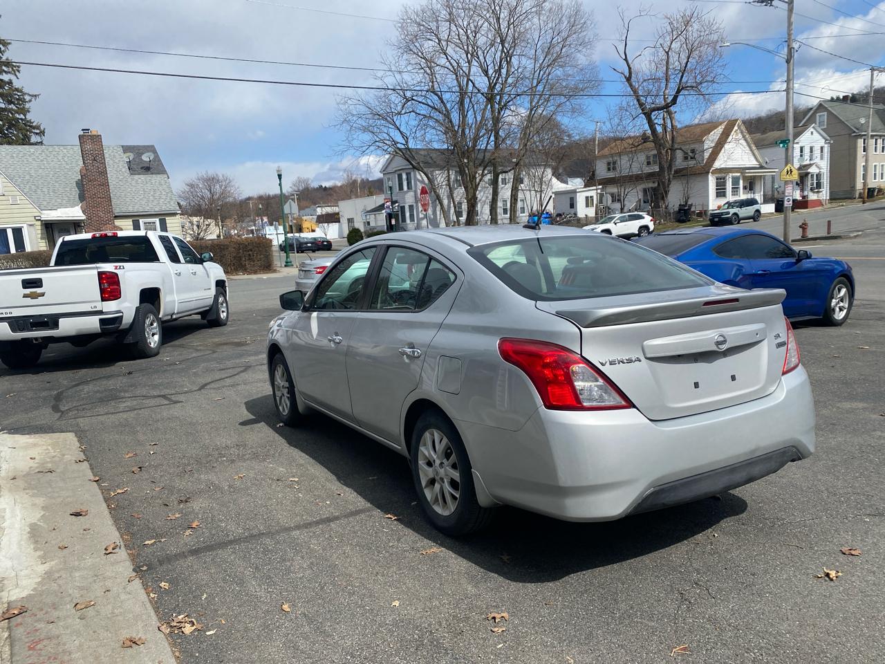 Nissan Versa SV 2017
