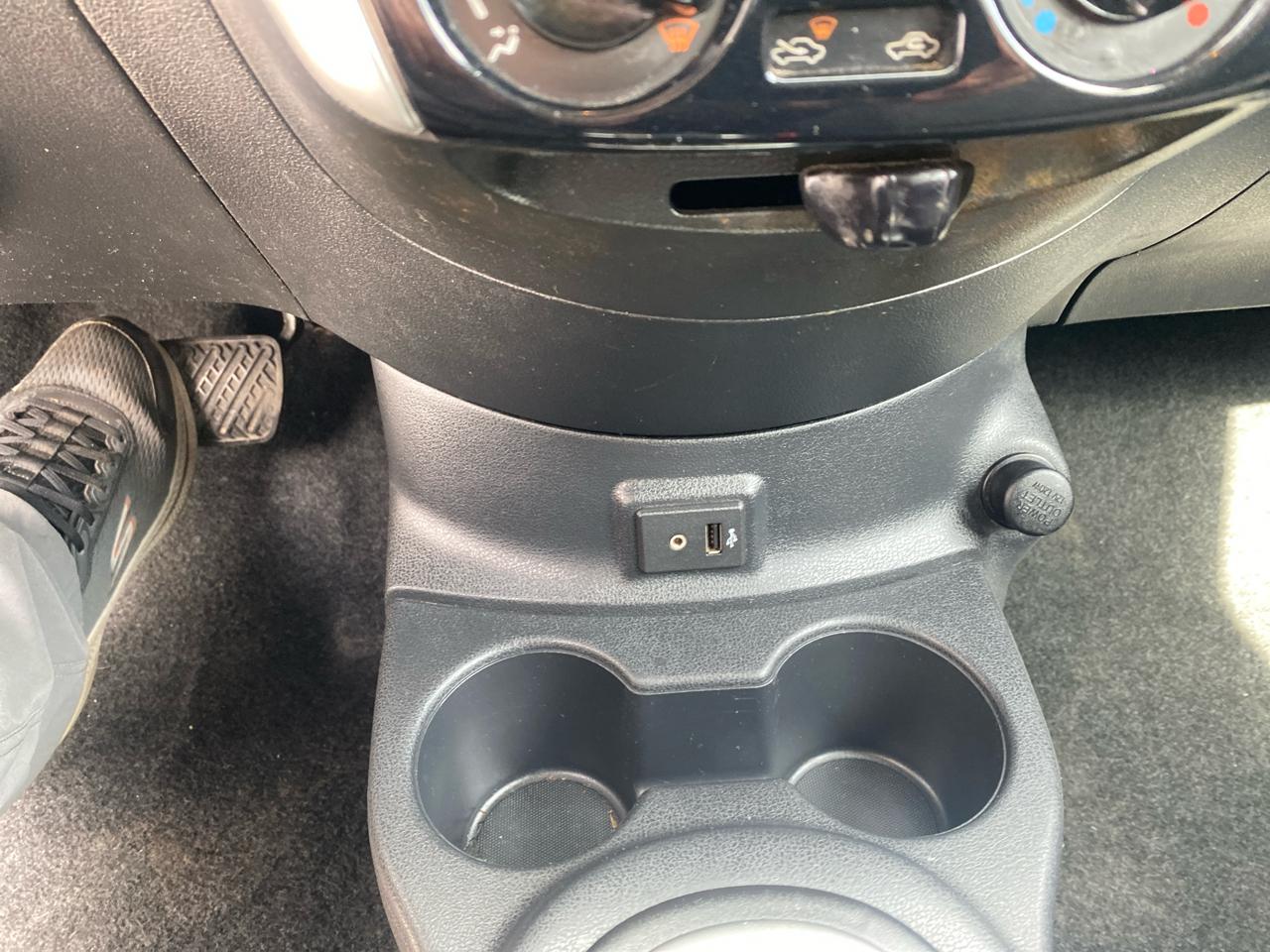 Nissan Versa SV 2017