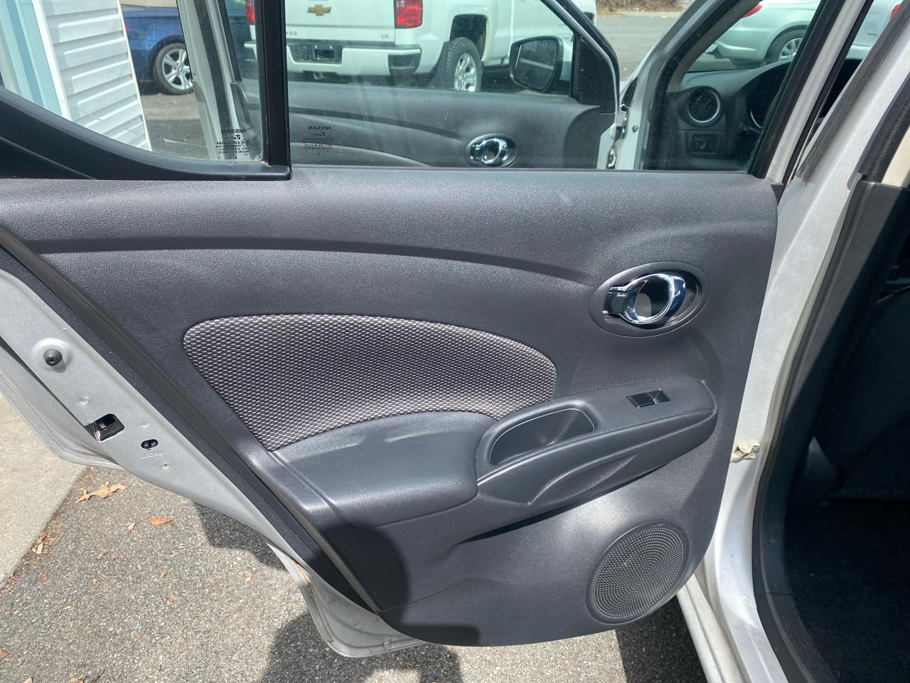 Nissan Versa SV 2017