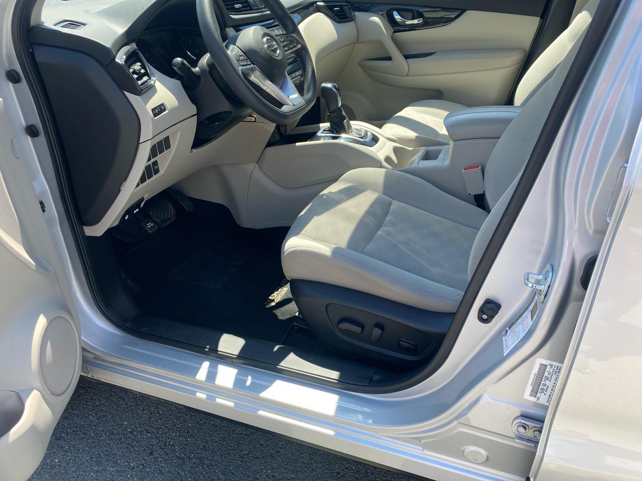 Nissan Rogue Sport SV 2018