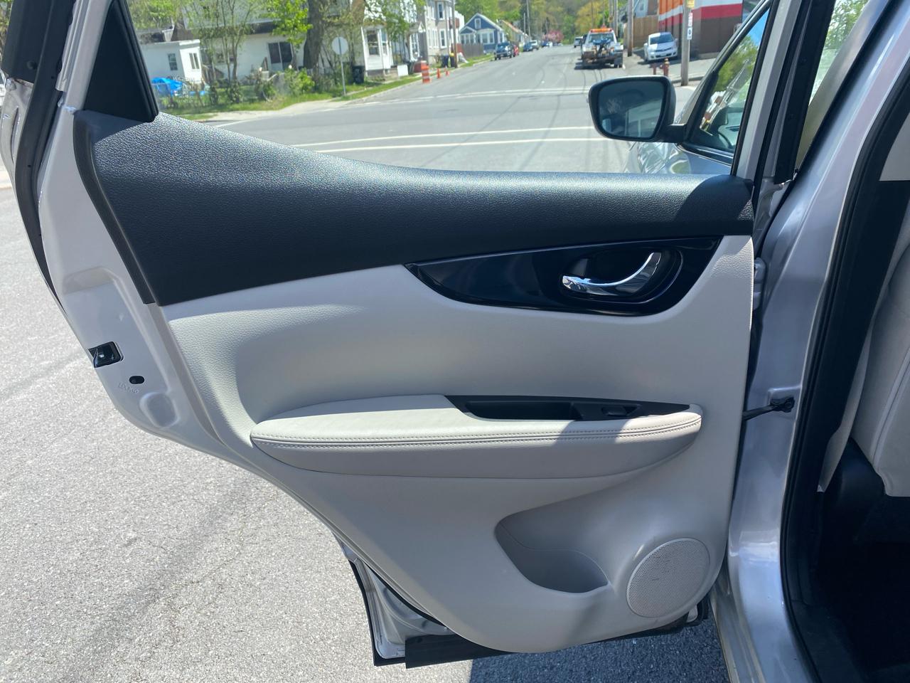 Nissan Rogue Sport SV 2018