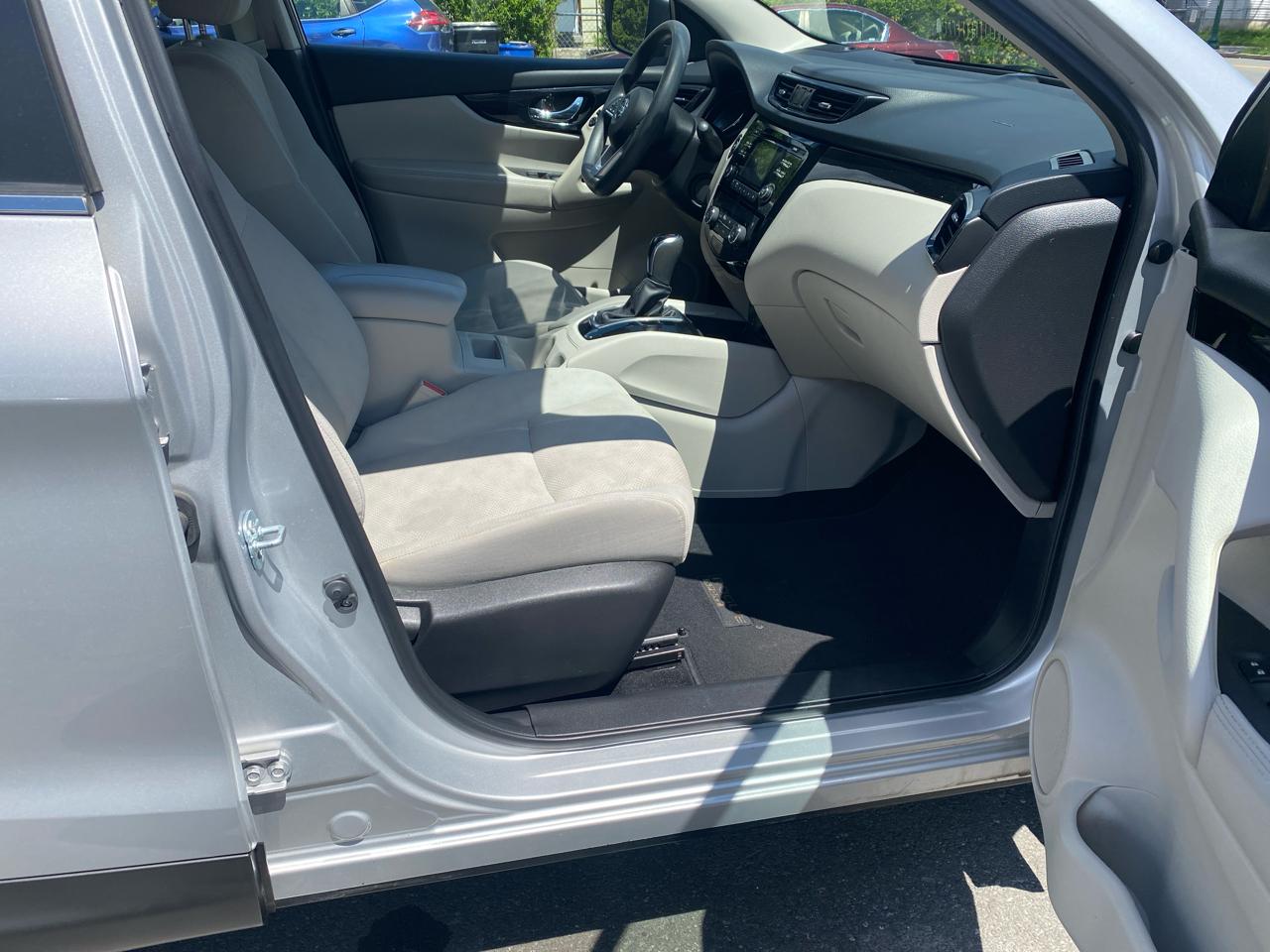Nissan Rogue Sport SV 2018