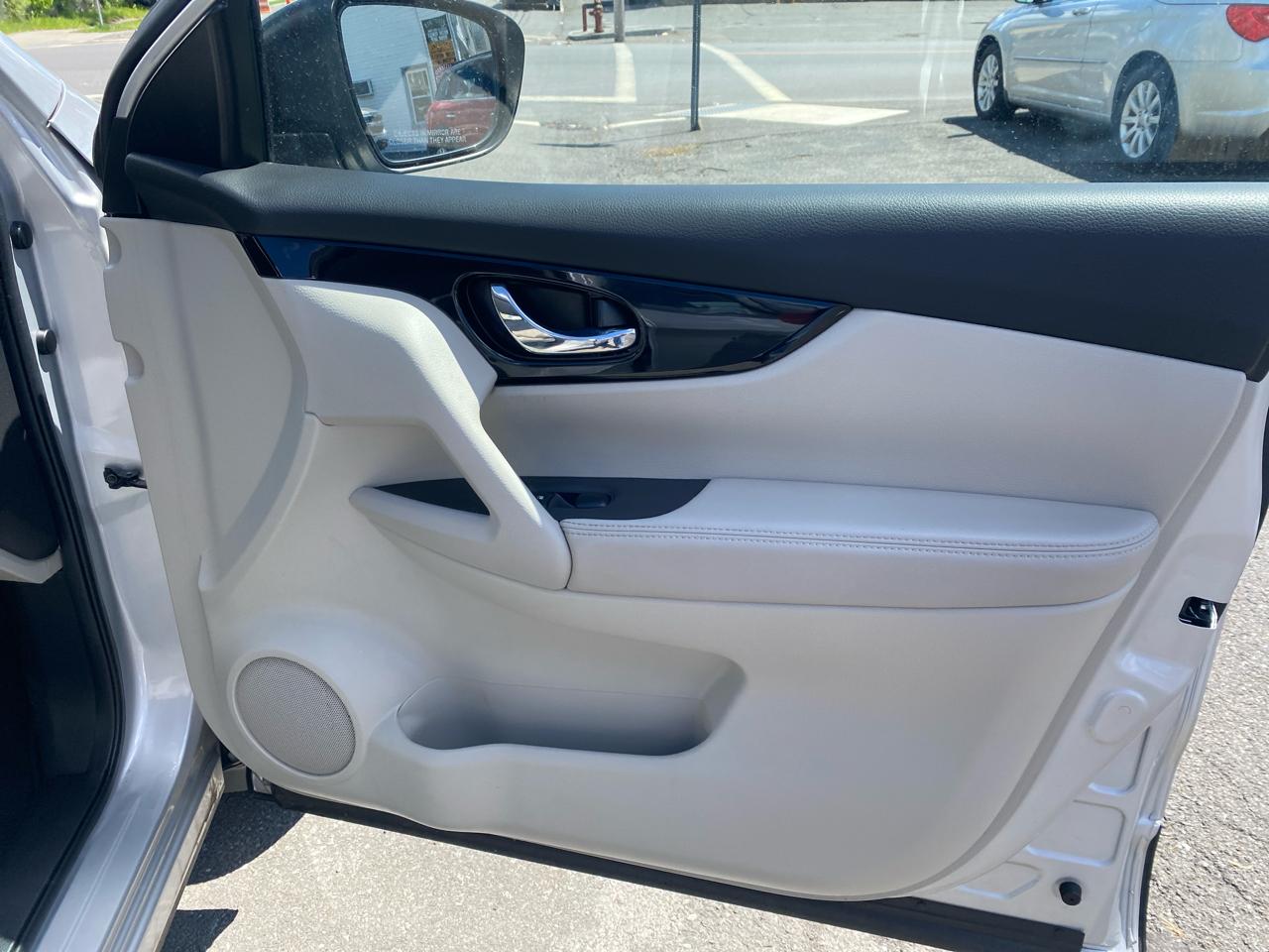 Nissan Rogue Sport SV 2018
