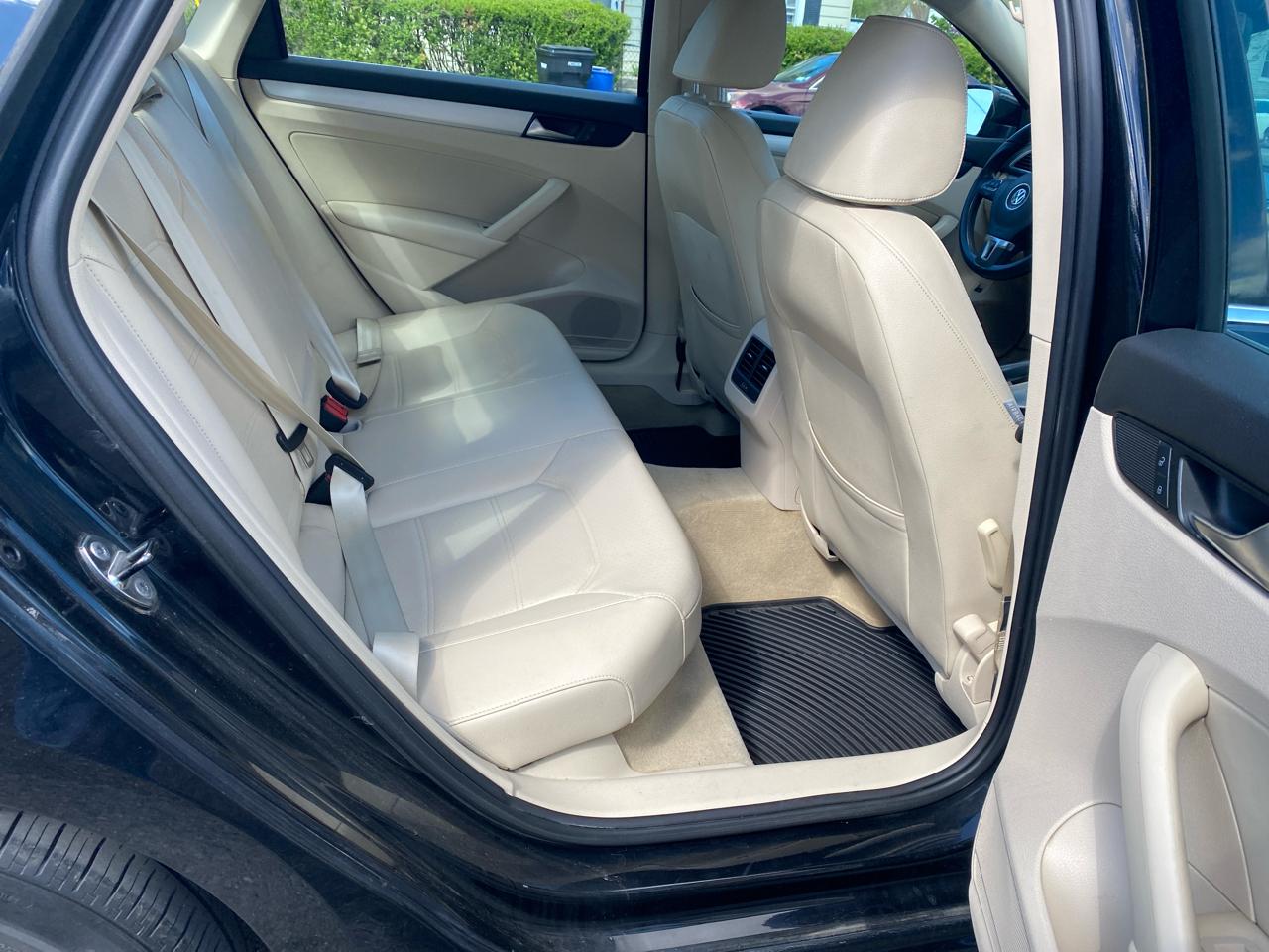 Volkswagen Passat 2.0L TDI SEL Premium 2013