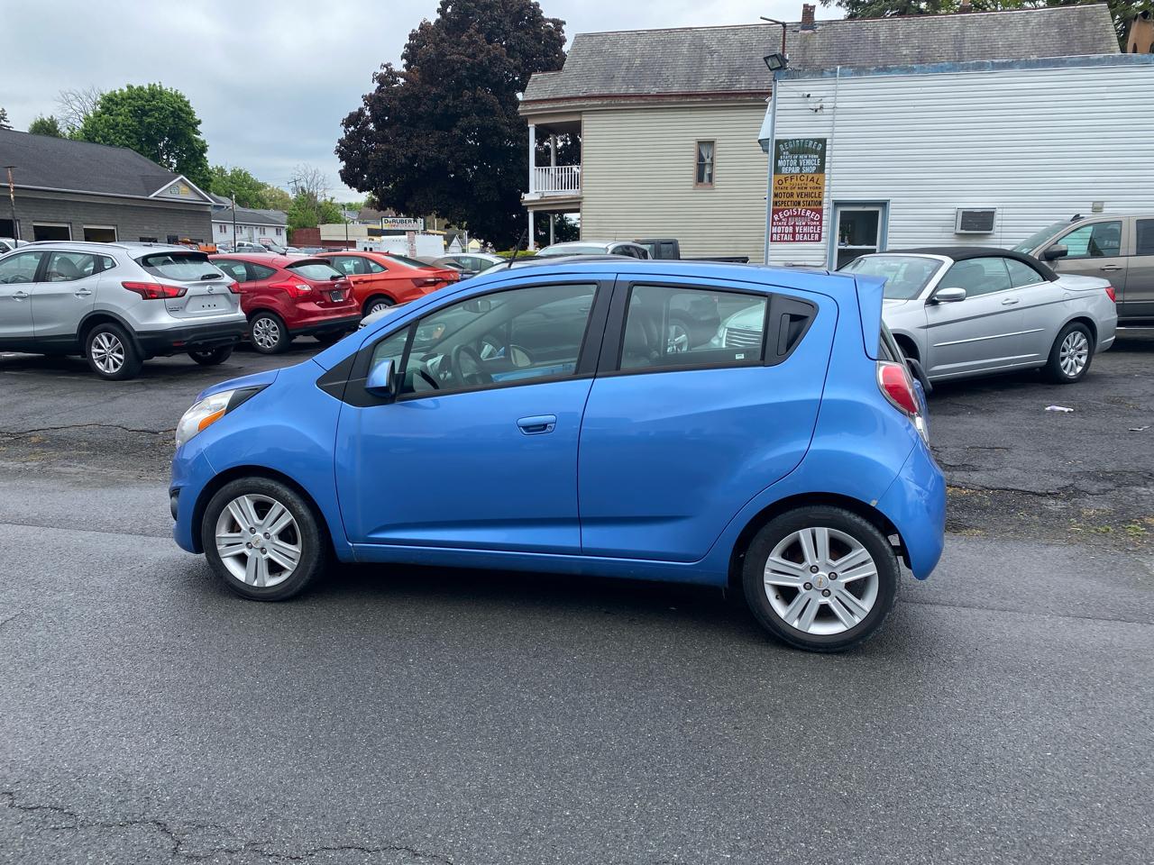 Chevrolet Spark 1LT CVT 2015