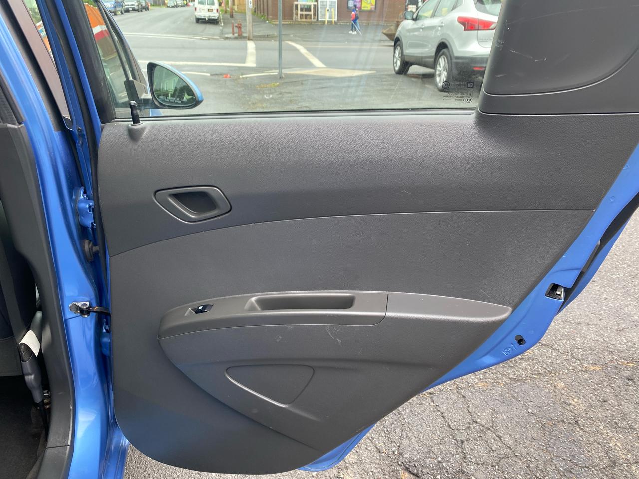 Chevrolet Spark 1LT CVT 2015
