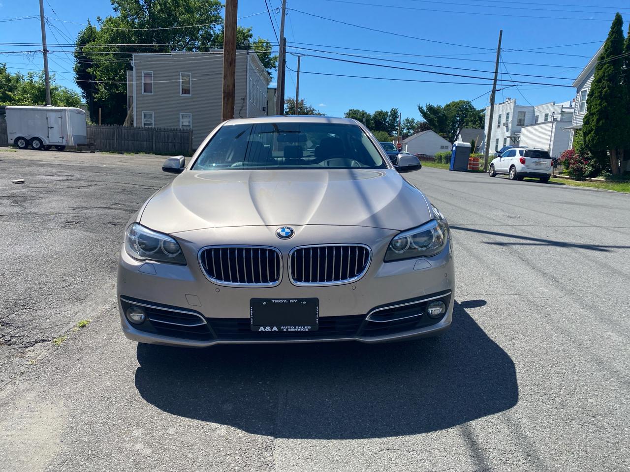 BMW 5-Series 528i 2015