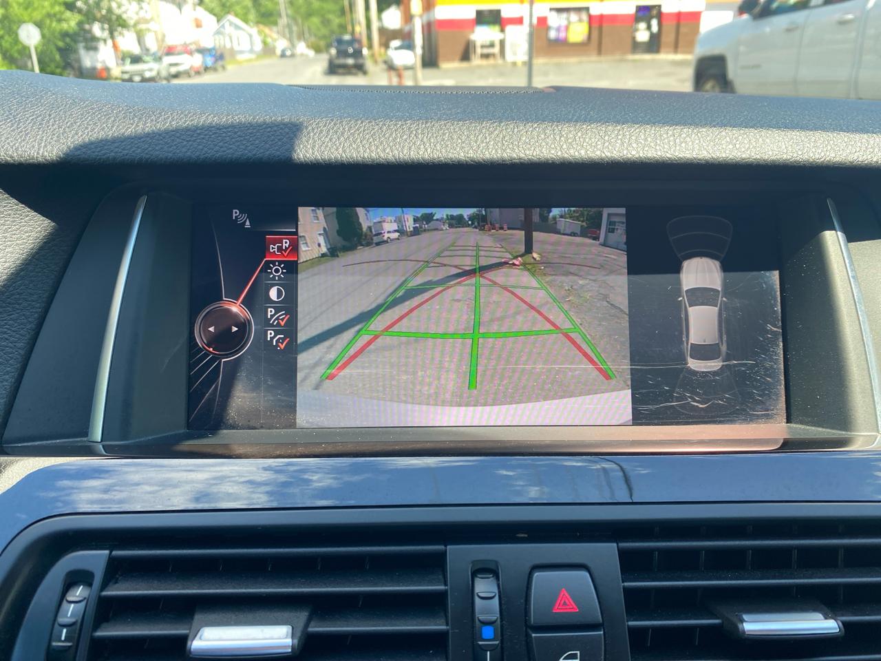 BMW 5-Series 528i 2015