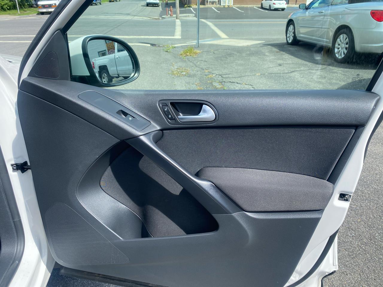 Volkswagen Tiguan SE 4Motion 2014
