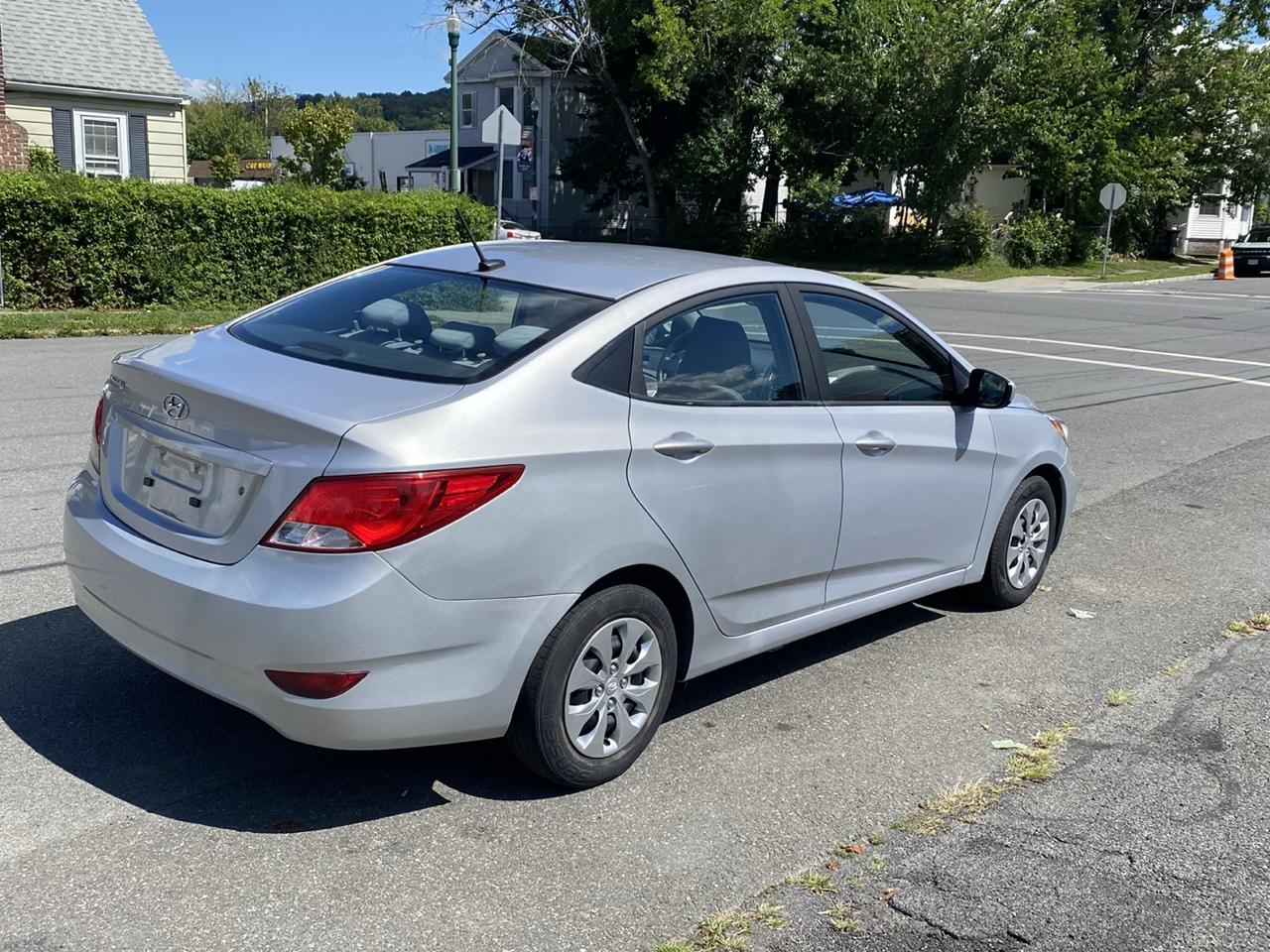 Hyundai Accent SE 4-Door 6A 2017
