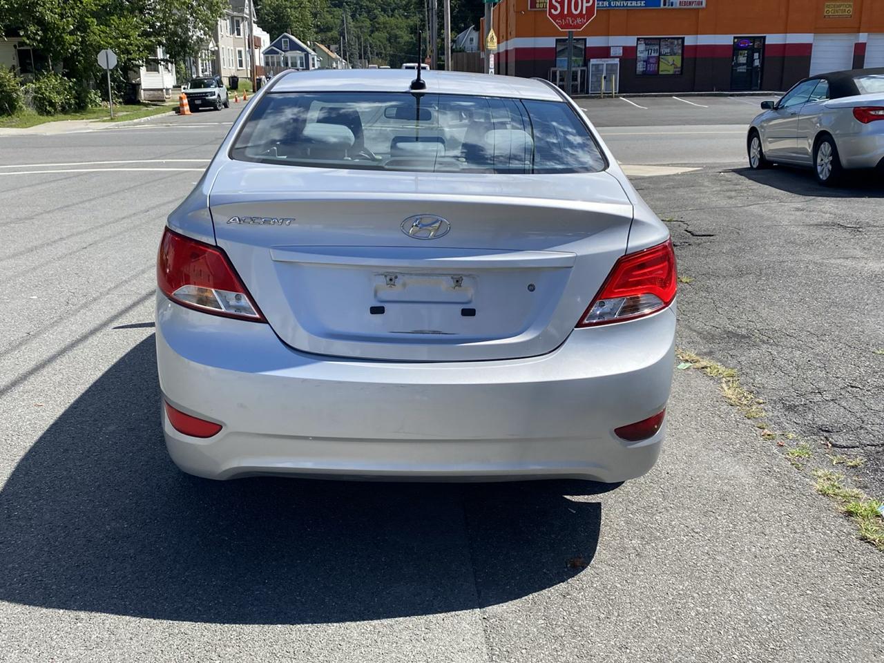 Hyundai Accent SE 4-Door 6A 2017