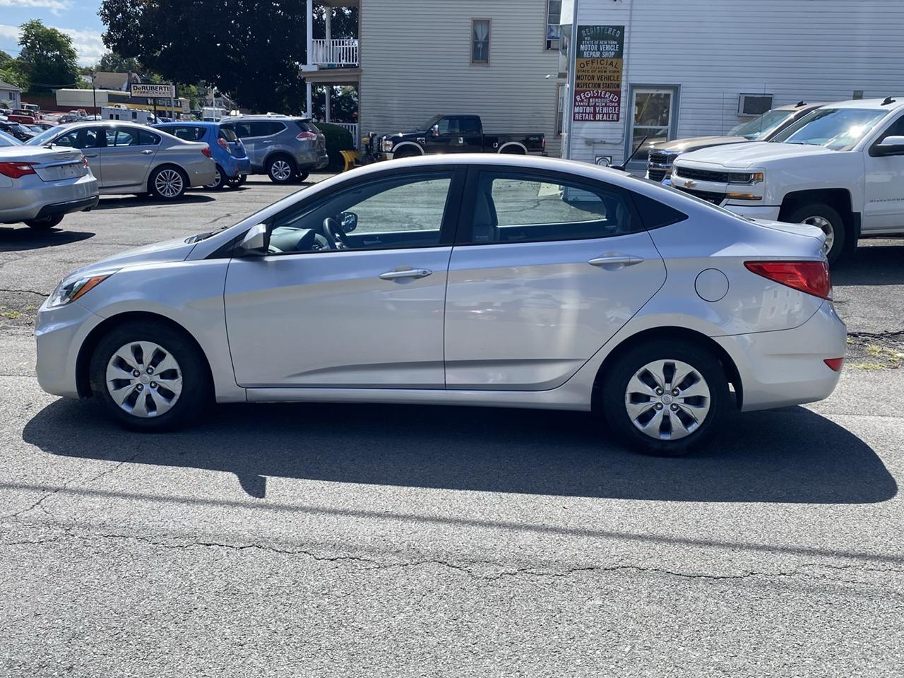 Hyundai Accent SE 4-Door 6A 2017