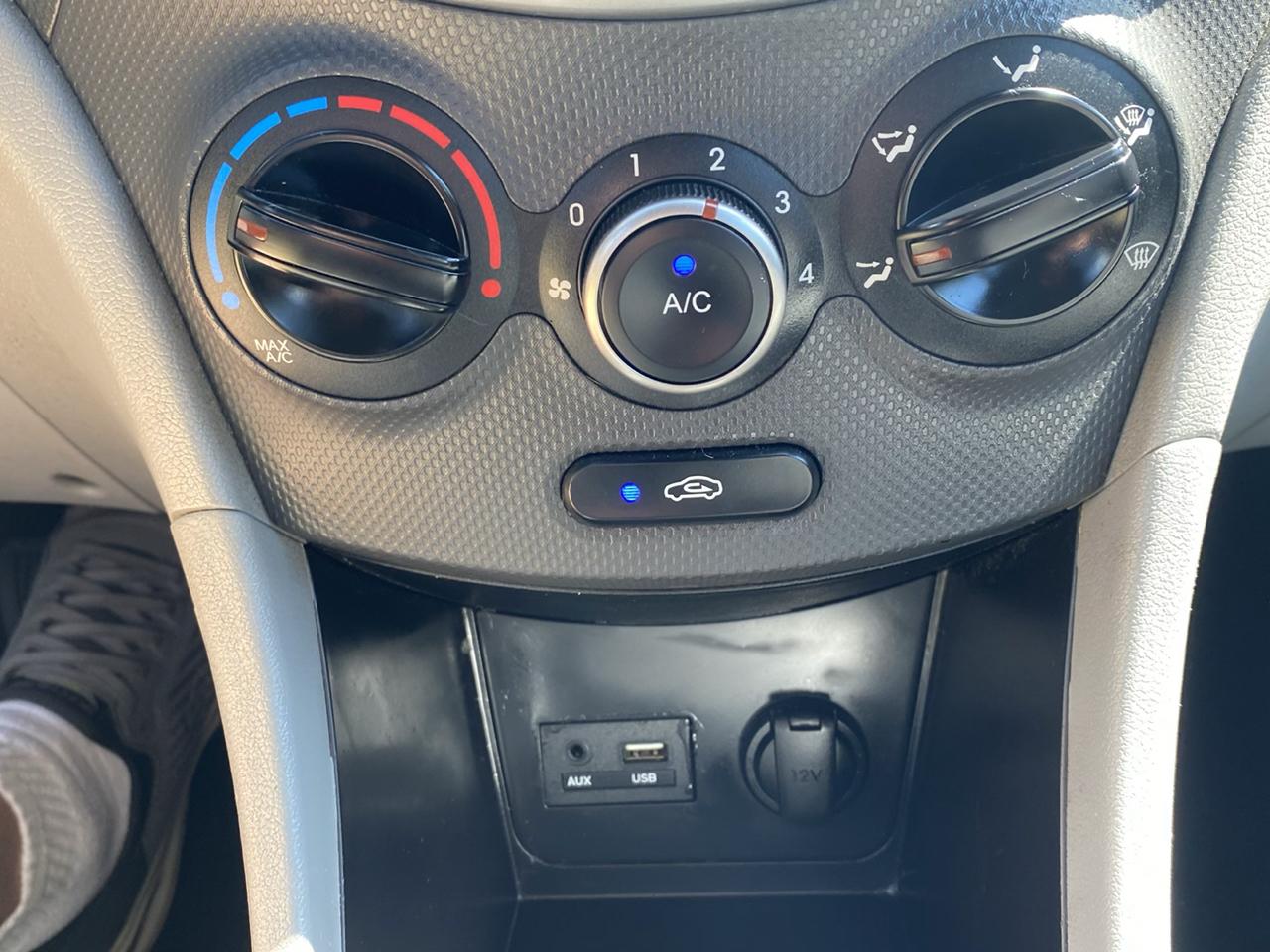 Hyundai Accent SE 4-Door 6A 2017
