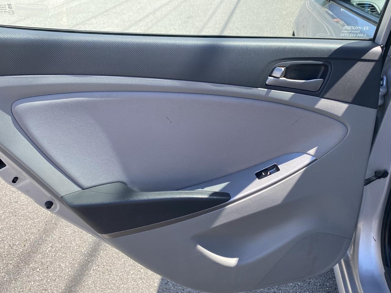 Hyundai Accent SE 4-Door 6A 2017