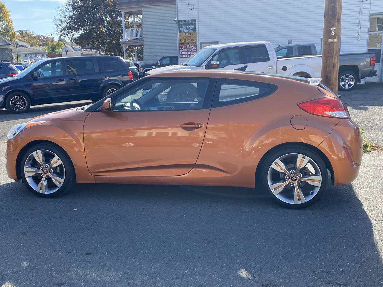 Hyundai Veloster Base 2014