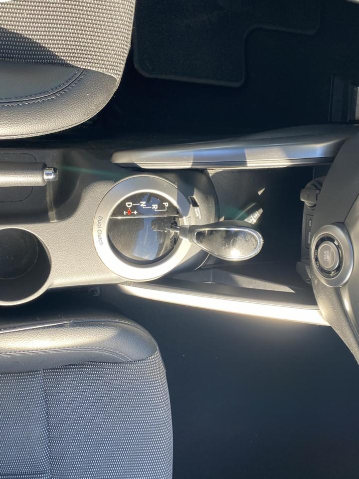 Hyundai Veloster Base 2014