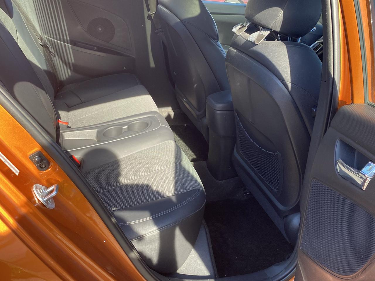 Hyundai Veloster Base 2014