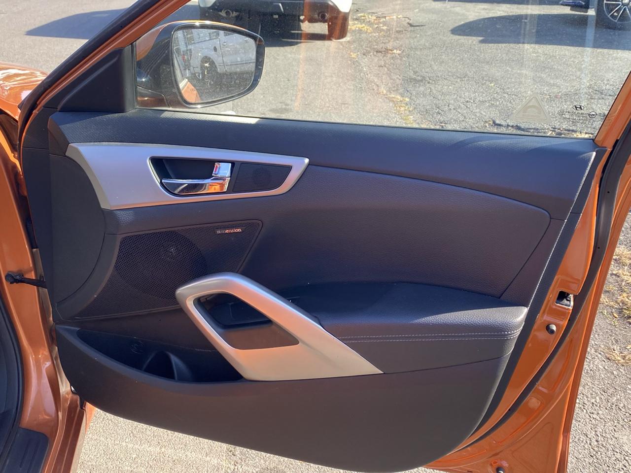 Hyundai Veloster Base 2014