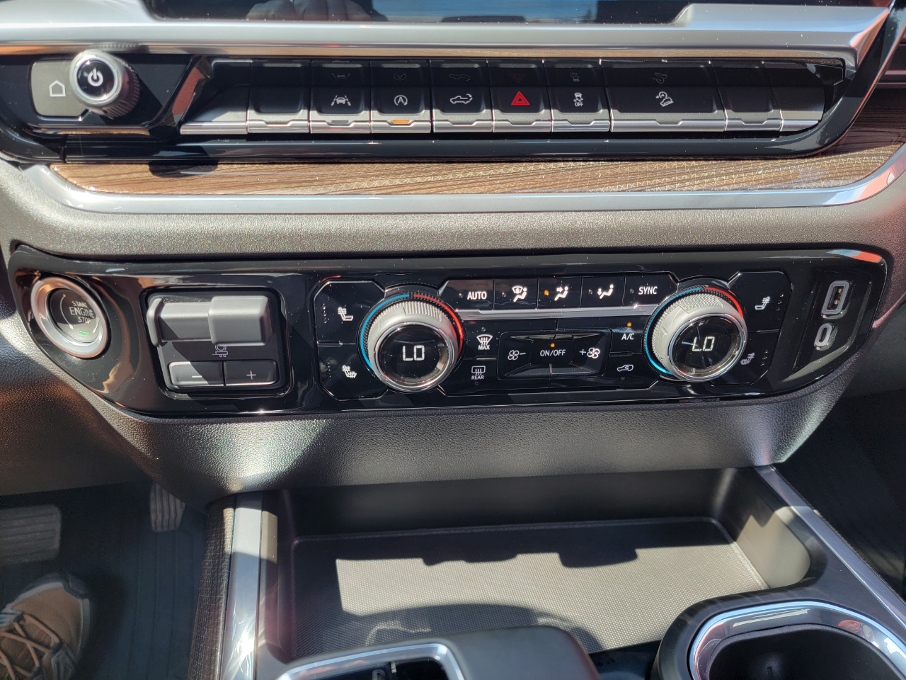 Chevrolet Silverado 1500 Trail Boss LT Crew Cab 4WD 2023 Chevrolet Silverado 1500 Trail Boss LT Crew Cab 4WD 2023