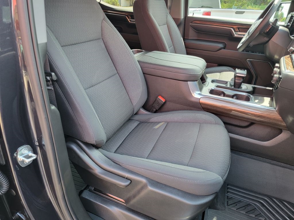 Chevrolet Silverado 1500 Trail Boss LT Crew Cab 4WD 2023 Chevrolet Silverado 1500 Trail Boss LT Crew Cab 4WD 2023