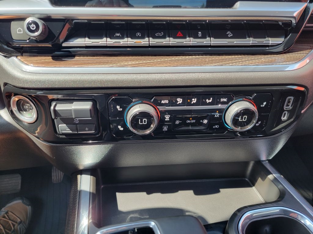 Chevrolet Silverado 1500 Trail Boss LT Crew Cab 4WD 2023 Chevrolet Silverado 1500 Trail Boss LT Crew Cab 4WD 2023