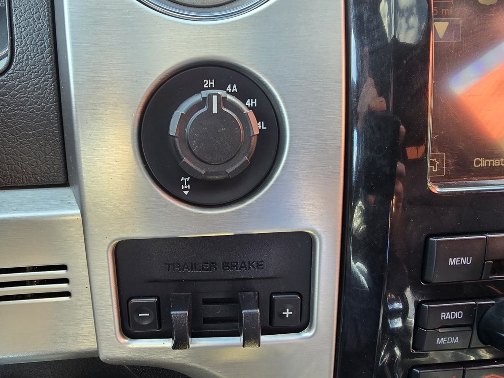 Ford F-150 4WD SuperCrew 145" Platinum 2012 Ford F-150 4WD SuperCrew 145" Platinum 2012