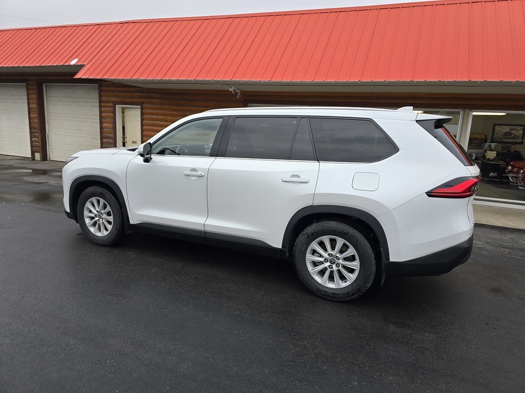 Toyota Grand Highlander XLE AWD 2024